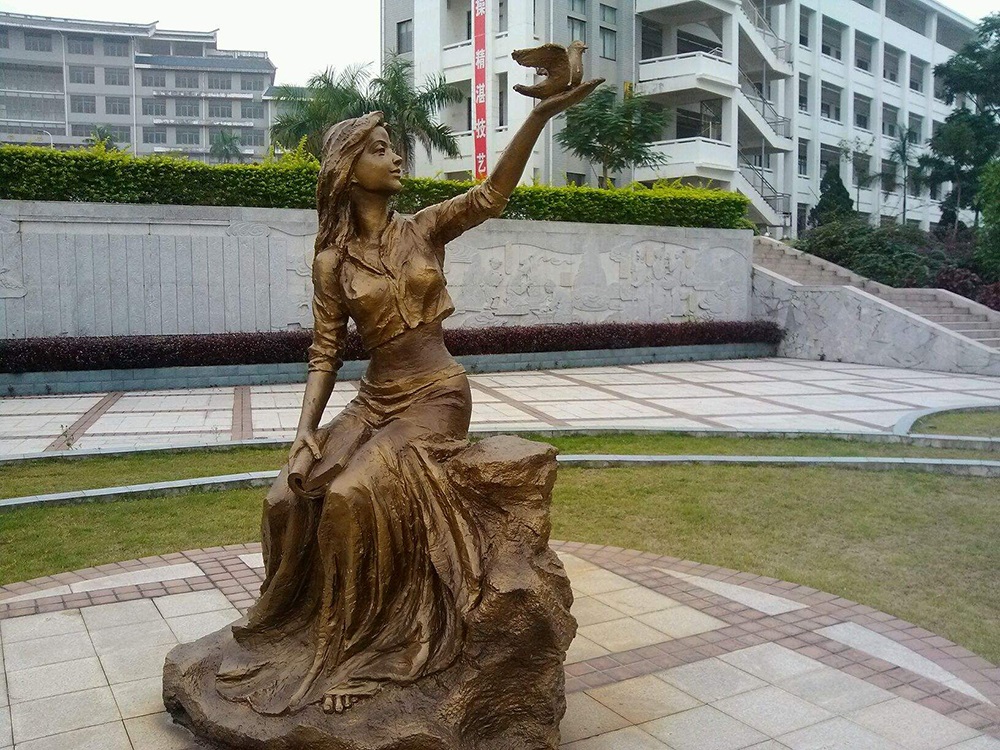 铜像为什么会生锈?该如何处理